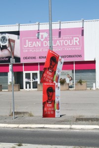 Affichage sauvage sur infrastructure publique ?